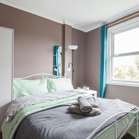 Shirley House 1, Guest House, Self Catering, Self Check In With Smart Locks, Use Of Fully Equipped Kitchen, Walking Distance To Southampton Central, Excellent Transport Links, Ideal For Longer Stays Экстерьер фото