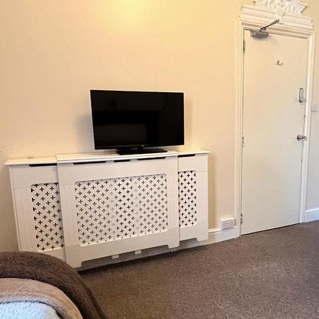Shirley House 1, Guest House, Self Catering, Self Check In With Smart Locks, Use Of Fully Equipped Kitchen, Walking Distance To Southampton Central, Excellent Transport Links, Ideal For Longer Stays Экстерьер фото