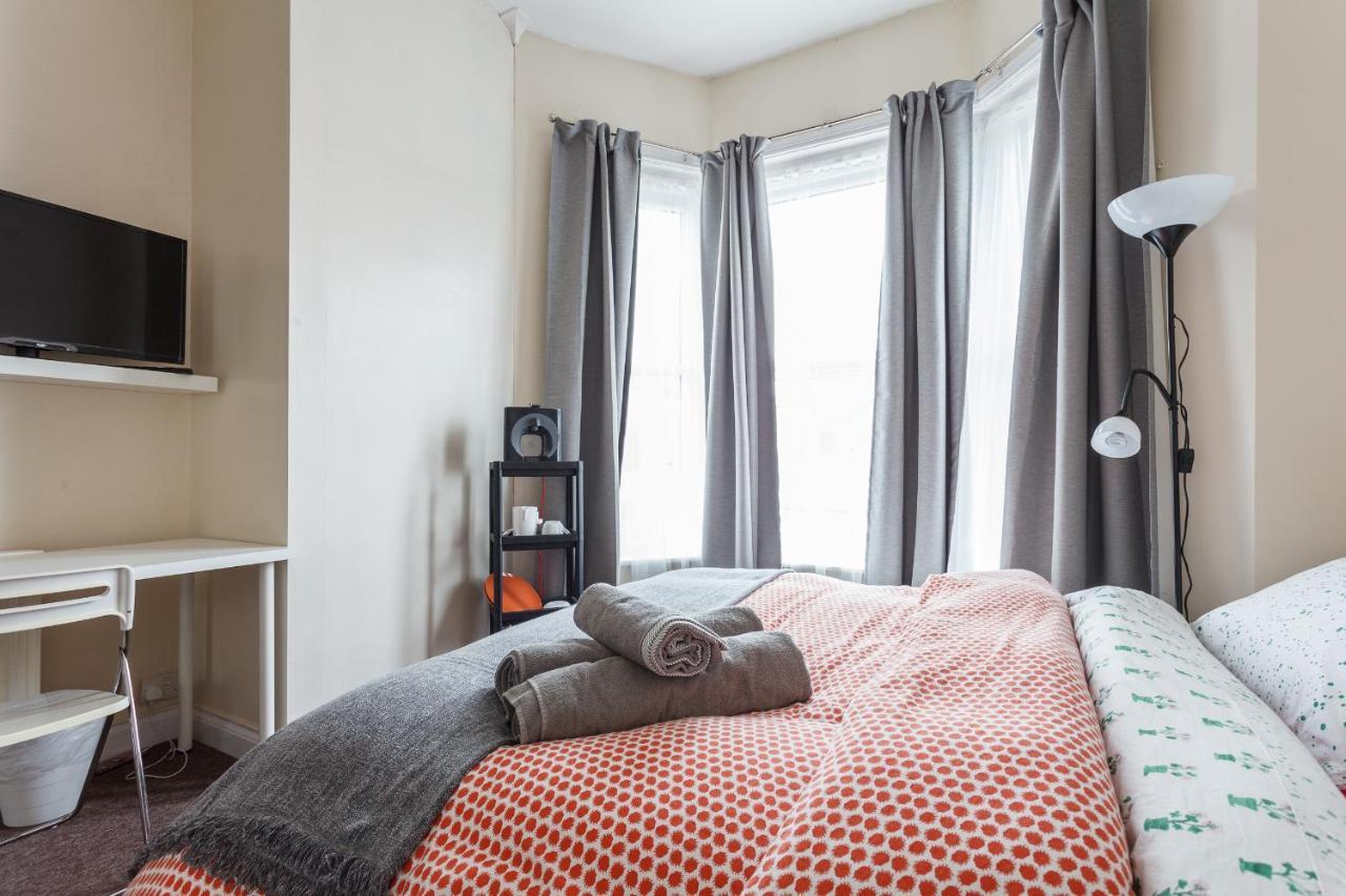 Shirley House 1, Guest House, Self Catering, Self Check In With Smart Locks, Use Of Fully Equipped Kitchen, Walking Distance To Southampton Central, Excellent Transport Links, Ideal For Longer Stays Экстерьер фото