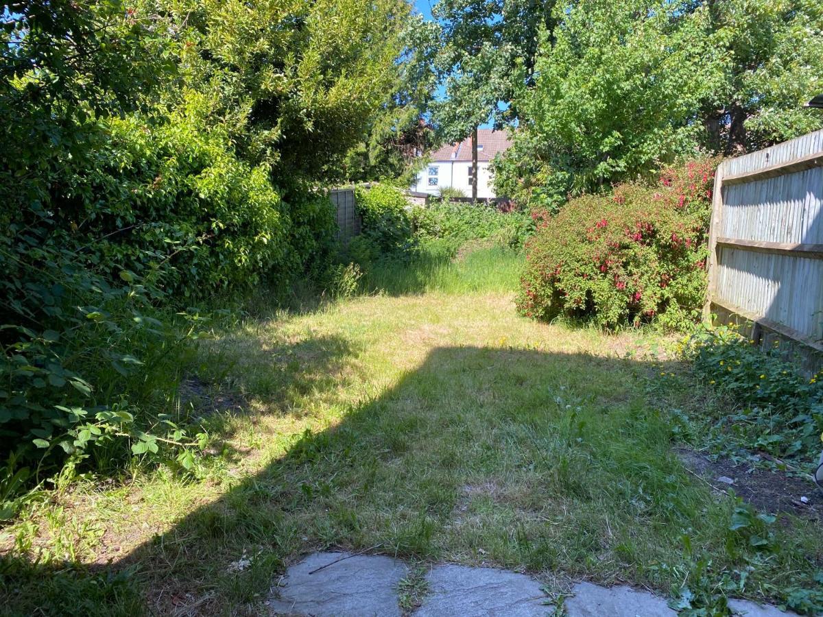 Shirley House 1, Guest House, Self Catering, Self Check In With Smart Locks, Use Of Fully Equipped Kitchen, Walking Distance To Southampton Central, Excellent Transport Links, Ideal For Longer Stays Экстерьер фото
