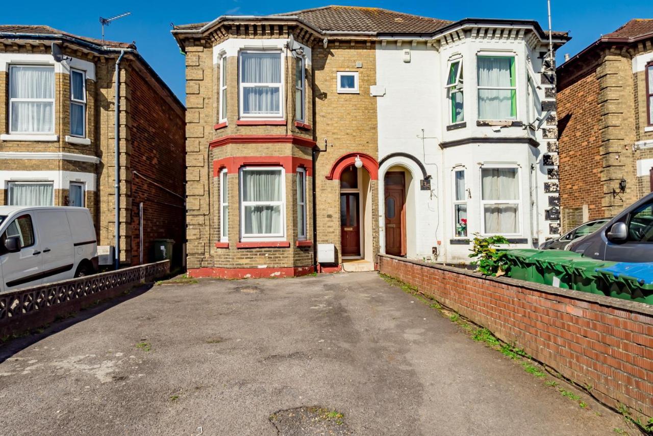 Shirley House 1, Guest House, Self Catering, Self Check In With Smart Locks, Use Of Fully Equipped Kitchen, Walking Distance To Southampton Central, Excellent Transport Links, Ideal For Longer Stays Экстерьер фото
