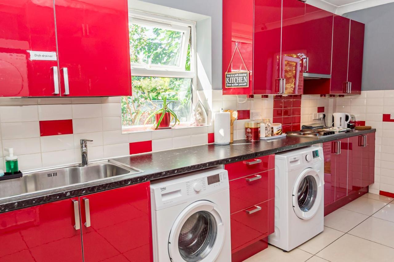 Shirley House 1, Guest House, Self Catering, Self Check In With Smart Locks, Use Of Fully Equipped Kitchen, Walking Distance To Southampton Central, Excellent Transport Links, Ideal For Longer Stays Экстерьер фото